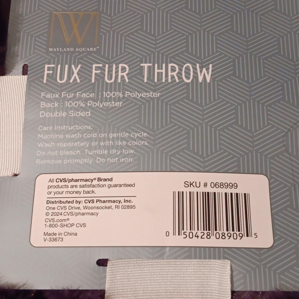 Fur Throw Maryland Square Purple 50" X 60" - Picture 3 of 5